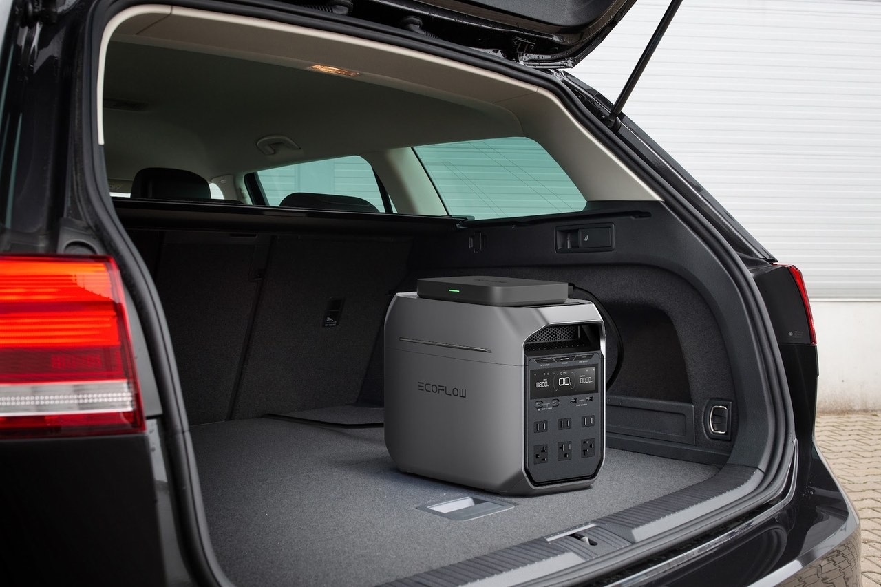 Portable Powerstation im Kofferraum
